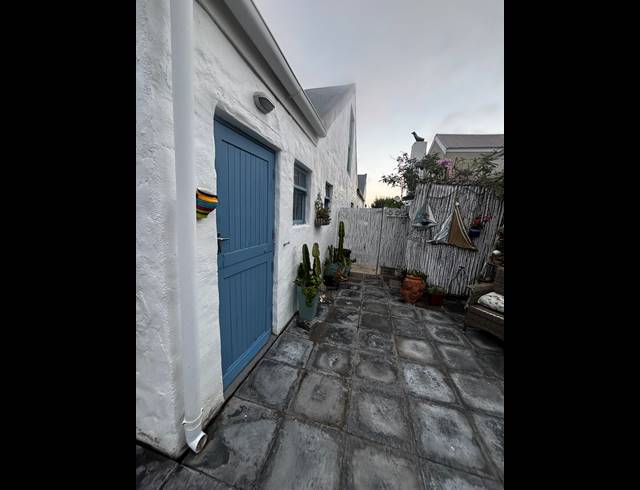 1 bed property to rent in CAPE TOWN